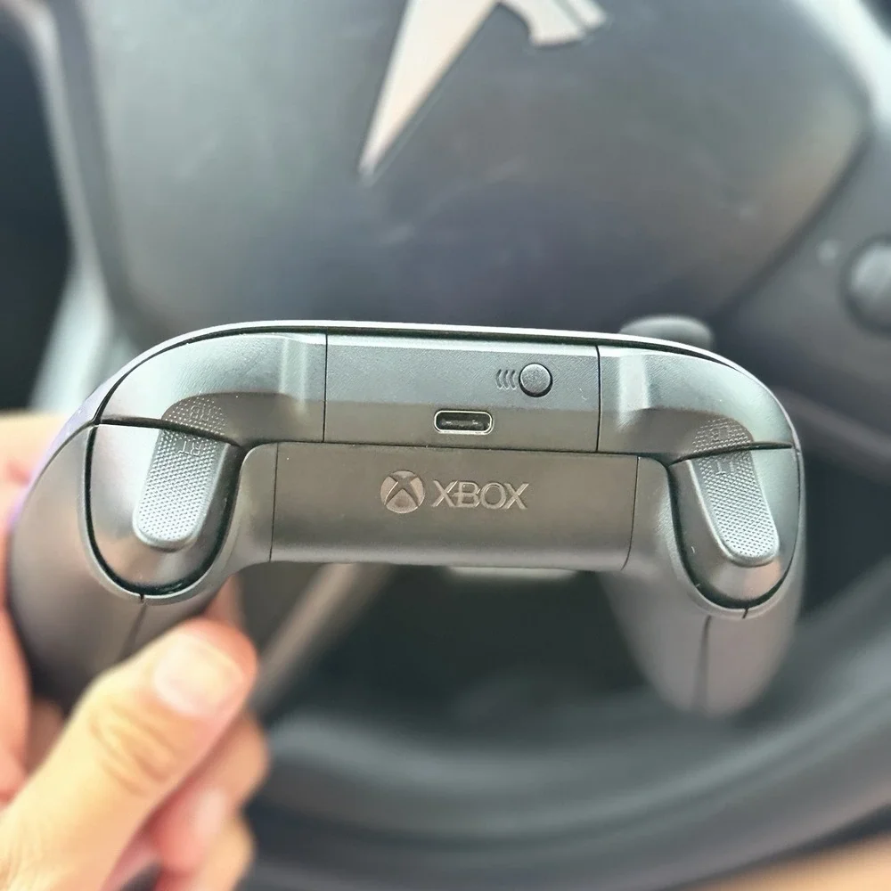 Microsoft Xbox Series X / S Wireless Controller - Custom Soft Touch Design